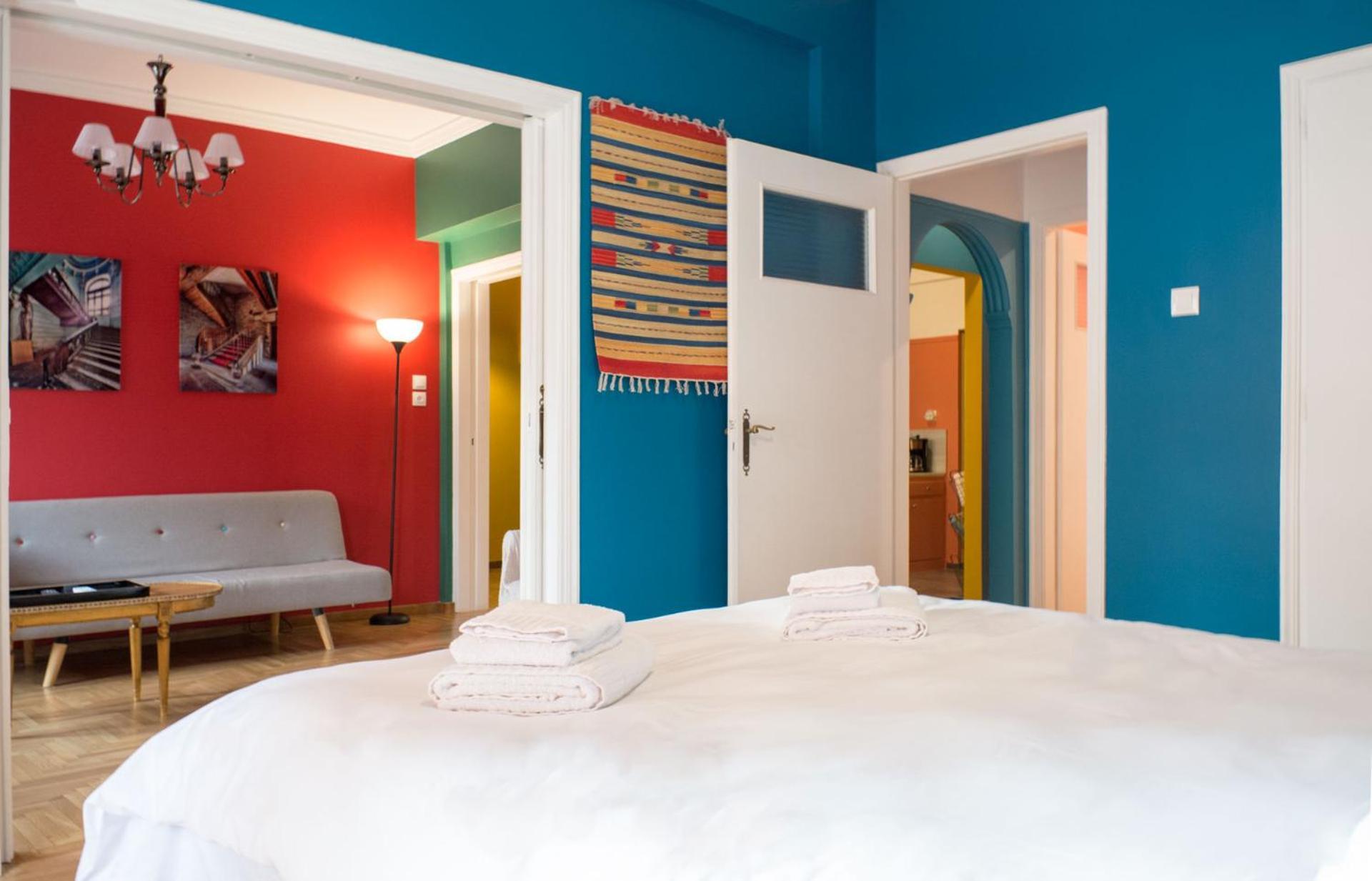 "Casa De Colores", Next To The Metro Athen Exterior foto