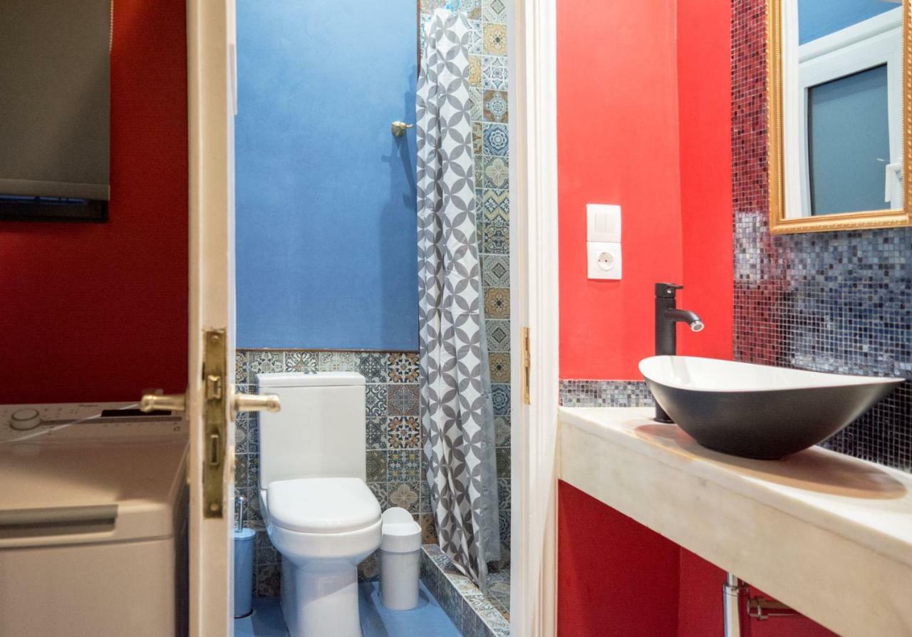 "Casa De Colores", Next To The Metro Athen Exterior foto