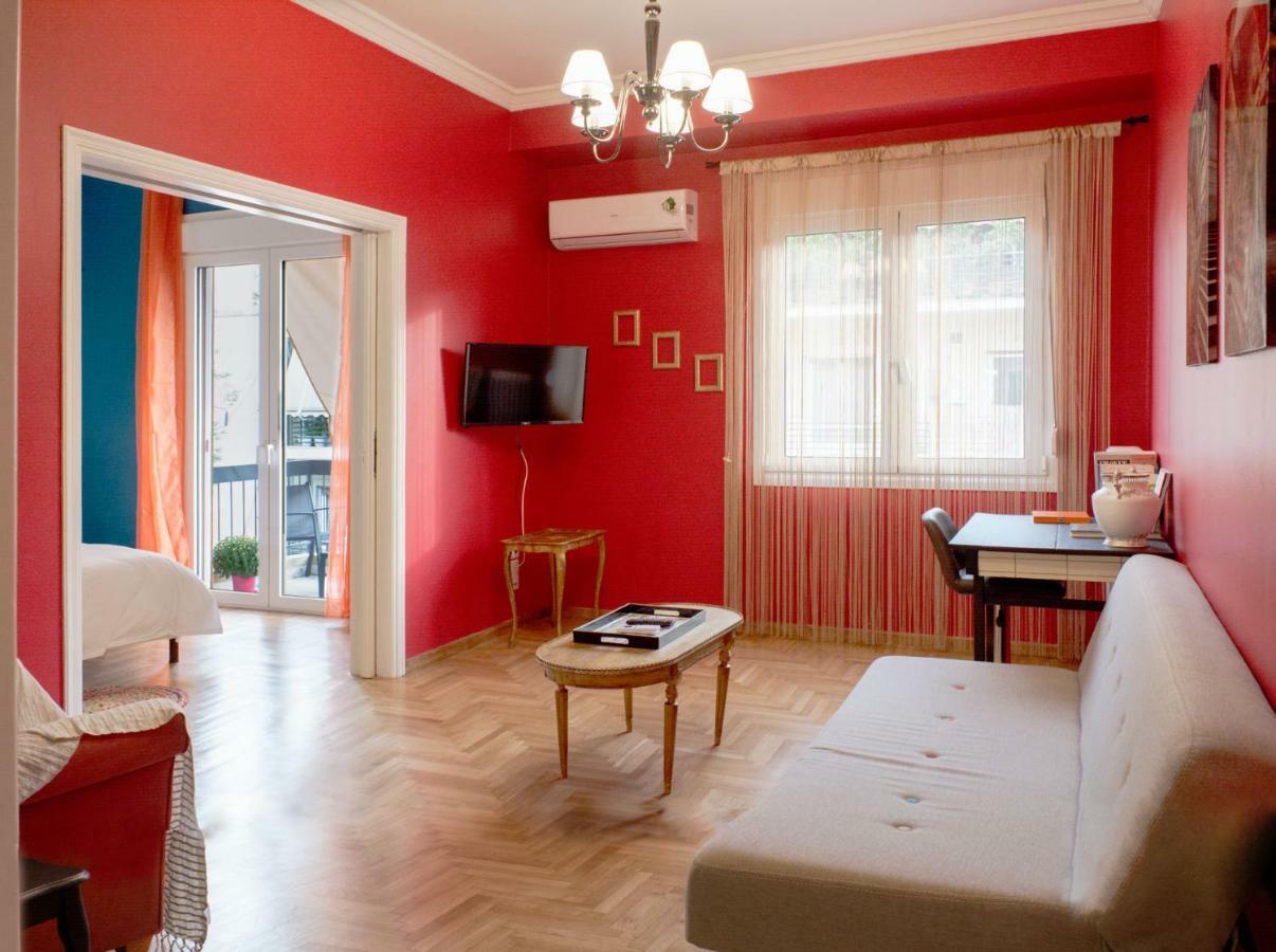 "Casa De Colores", Next To The Metro Athen Exterior foto